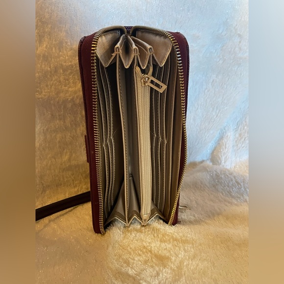 Guess Cordelia Convertible Backpack & Guess Cordelia Zip Around Wallet - Picture 9 of 10